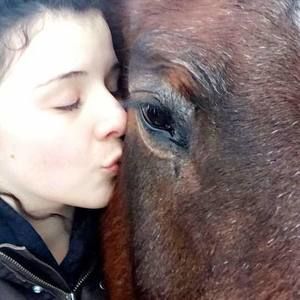 Meet your Posher, Abigail